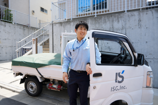 LPガス社員男性車で移動