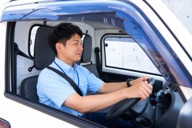 LPガス社員男性車で移動
